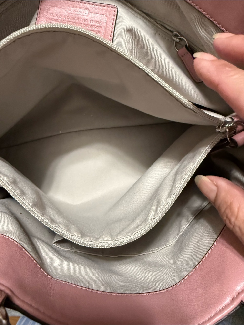 Soft Pink Leather Tote Bag with Buckle Accent - Picture 9 of 10
